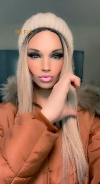 Hiii! 

My names Brianna Fine, or just Bri for short. <3
I'm pan; MtF trans; pronouns: she/her/hers. <3
I'm smol, just 5'6" (167cm) and 133lbs (~60kg) <3 

Top 3 position (in order):
1. Missionary
2. Doggy 
3. Cowgirl 