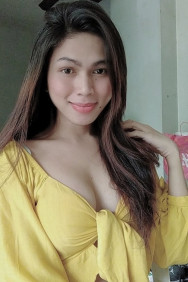 Hello, this is Chelsea, a simple transgender. 

You can tell what u want to if u have any fantasy and Ill be happy to fullfill it for u in my best way. So hit me a message dear😘