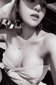 Hi im skyler and i have and one the whole great and beautiful package,inside and out and thats the true. All they say im beautiful..sexy, charming,hot, and seductive..what you see in that picture when we meet you will see better in person....
I can give you a total satisfaction that will you never forget and make you happy...