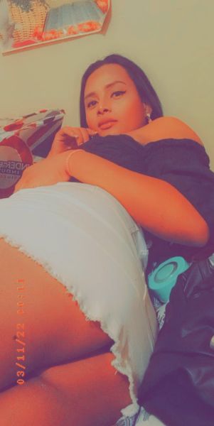 Hola amores soy una chica trans a consentir tus deseos 