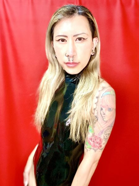 Sexy Dominant Shemale ready to perform her fetishes !!!