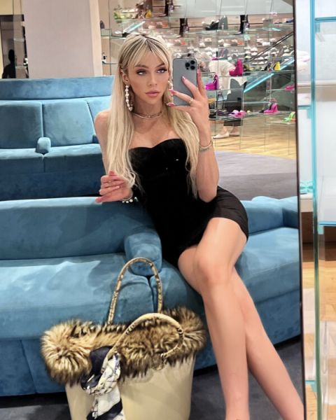 CALL ME 7/24✅✅✅ Hi guys My name is Khloè i am 23 yrs old i am back to London  🧚🏻‍♂️🧚🏻‍♂️🧚🏻‍♂️   I’ve got free and comfortable flat for fun,crazy fantasies,chilling,nonstop music,drinks and more things With Free Parking!✅✅ Luxory apartmant🍀🍀 HYDEPARK CITY CENTRE 🍀🍀🍀  my cosy and free place available for crazy fantasies and nonstop music guys ✅  
23 yrs old Young baby girl with big cock✅😍 High: 1.76💄 
Active/Passive!!✅ 
Private and discreet luxury Apartment in Hyde park ✅ 
Popprs/vigra ready for u guys!✅ 