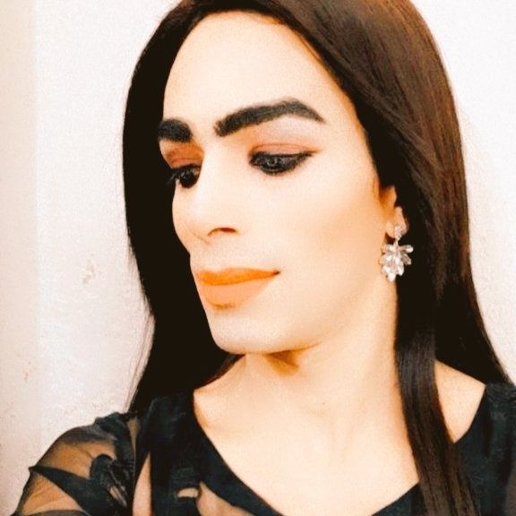 I m Maham sensual ,passionate shemale. I have a 7 inch xxl surprise waiting for you.
I can fulfill all roles but I enjoy top more.
I will fulfill all your desires and make your fantasies  come true.
I enjoy all in sex
Kissing
Blow job and everything.