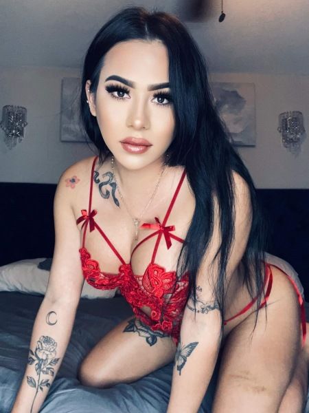 Bienvenidos a mi perfil, Estas viendo a una verdadera belleza mis fotos. Son completamente reales

soy la imagen femenina que estas buscando.. mi rool es interactivo y dispuesta a cumplir todas tus fantasias

como pasiva puedo ser la mas sumisa y tengon una piel muy femenina y muy suave cero Bello....