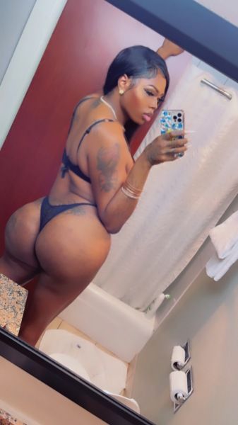 Hey Guy I’m sexy Nd passable...I’m discreet do provide full ***...
No rushing 
Very discreet 
Very clean 
Hung I got 9.5 Nd ready to shoot heavy milk