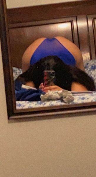 HEY BABYS IAM ALEE LOOKING FOR FINE PAPIS AROUND IAM 19Yrs old CUTE LATINA BABY HERE IF U WANNNA MEET UP OR TALK DM ME LUVSS