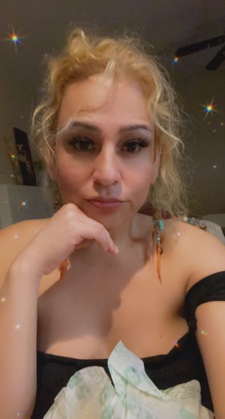 Hi, I'm Jenika, I'm a passive transsexual, ready for your fantasies, it's discreet, I'm 45 north and Aldine Bender, I'm here for whatever you say Call me or write me
