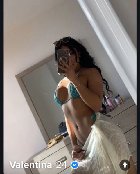 Instagram: @valeoficial_1 (única cuenta) Hola amor soy vale una modelo transexual con un cuerpo espectacular 22 años Con cintura perfecta Atiendo en mi apartamento privado, seguro y discreto con todas las comodidades en una de las zonas más exclusivas de la ciudad (z15) con parqueo privado dentro de mi edificio todo con discreción
