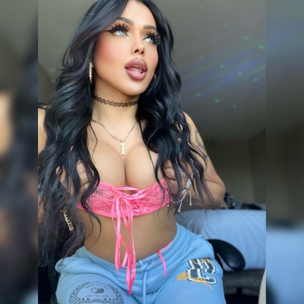 Hola mi amor soy Lorainne, haré todo lo que esté a mis límites hacer me encantaría conocerte .. soy super sexy y complaciente soy 100% original me encanta hacer sexo oral y lamer bolas .. todo limpio porfavor yo estaré igual que en las fotos 😈🍆💞🔥🍦🔞